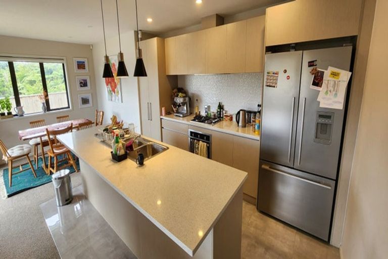 Photo of property in 5 Totarahoe Lane, Whalers Gate, New Plymouth, 4310