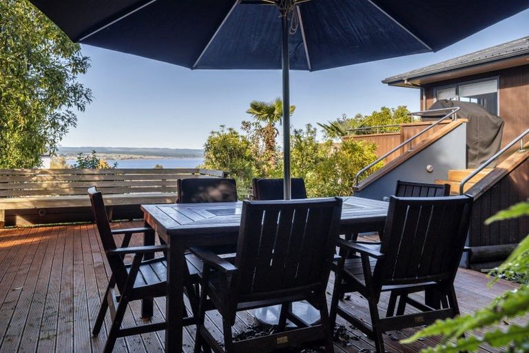 Photo of property in 8 Brunette Drive, Acacia Bay, Taupo, 3330