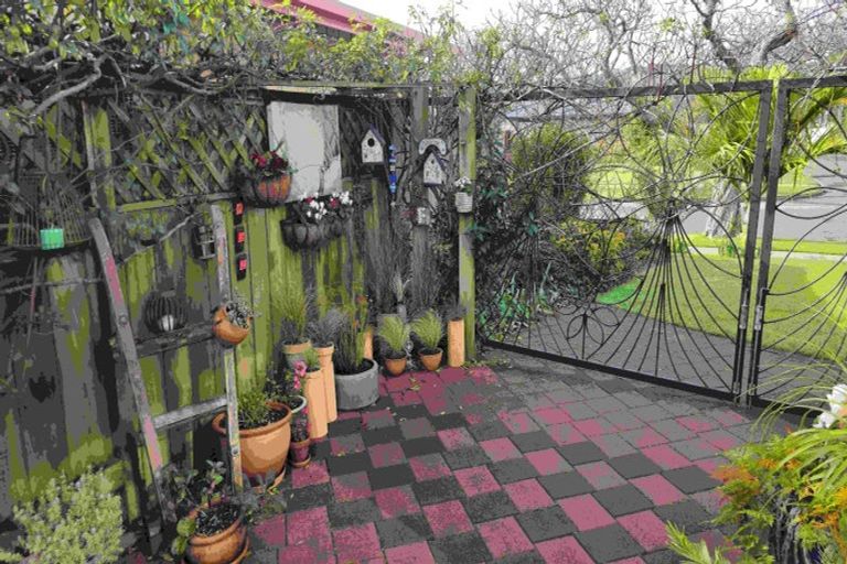 Photo of property in 9 Edgewater Grove, Whakatane, 3120