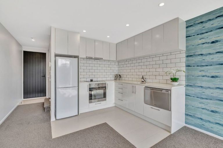 Photo of property in 1036h Colombo Street, St Albans, Christchurch, 8014