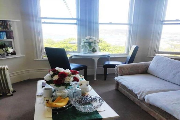 Photo of property in 9 Grosvenor Terrace, Wadestown, Wellington, 6012