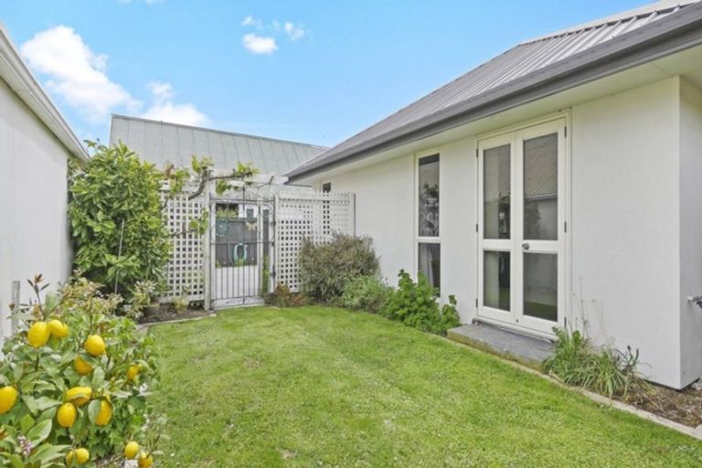 Photo of property in 335 Hendersons Road, Hoon Hay, Christchurch, 8025