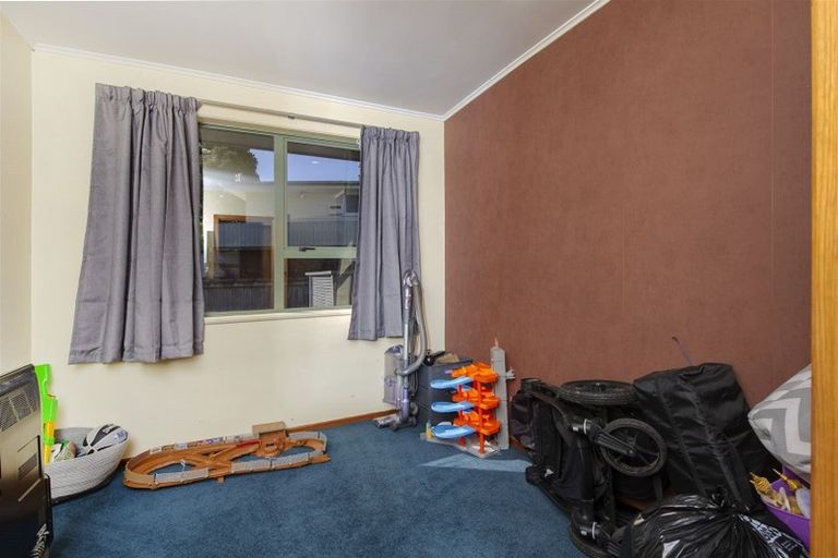 Photo of property in 85 Gloria Avenue, Te Atatu Peninsula, Auckland, 0610