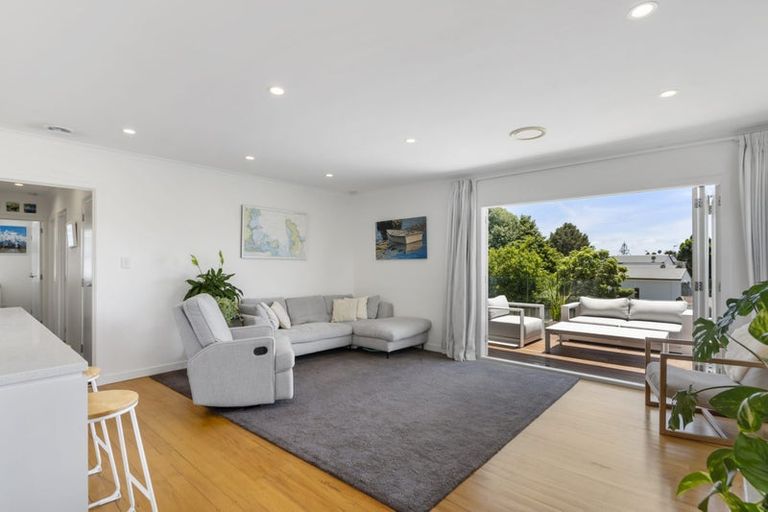 Photo of property in 45 Birkdale Road, Birkdale, Auckland, 0626