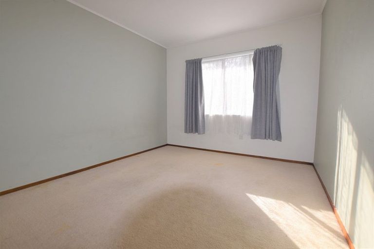 Photo of property in 9 Rathgar Road, Henderson, Auckland, 0610