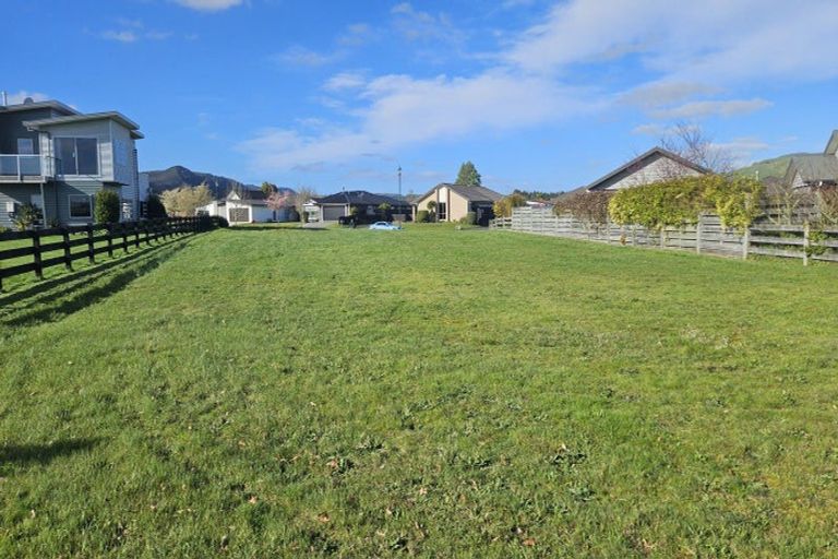 Photo of property in 84 Montgomery Crescent, Kinloch, Taupo, 3377