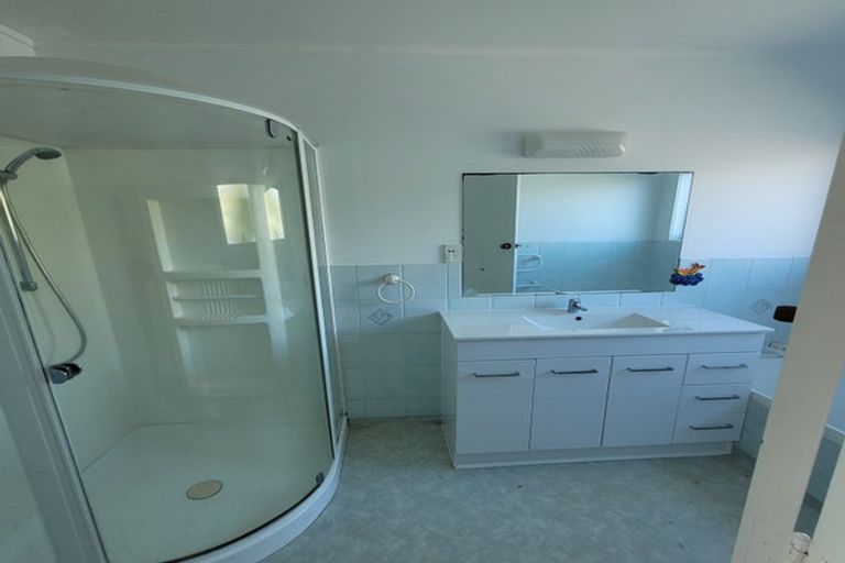 Photo of property in 3 Moera Place, Stanmore Bay, Whangaparaoa, 0932