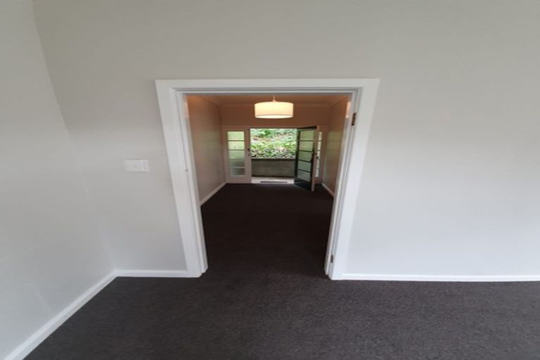 Photo of property in 12 Lytton Street, Wadestown, Wellington, 6012