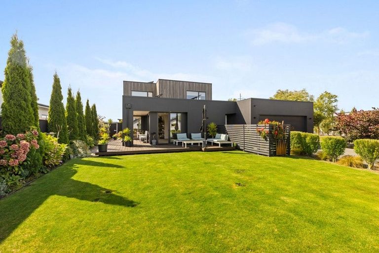 Photo of property in 2 Te Wairewa Street, Pegasus, 7612