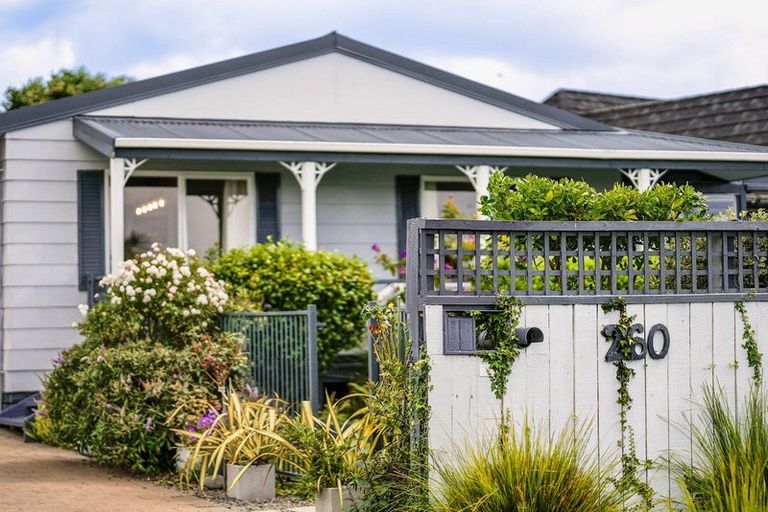 Photo of property in 260 Manly Street, Paraparaumu Beach, Paraparaumu, 5032