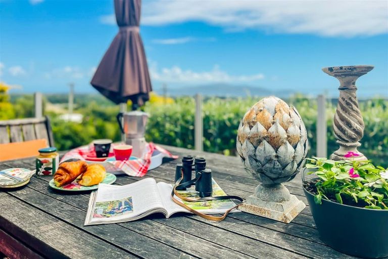 Photo of property in 11 Kotare Street, Waikanae, 5036