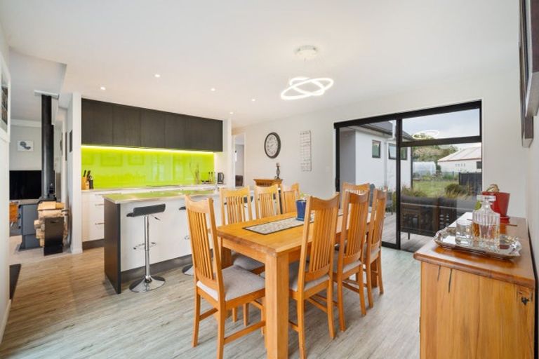 Photo of property in 3 Willowside Place, Amberley, 7410