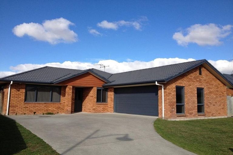 Photo of property in 16 Finchley Place, Hamilton East, Hamilton, 3216