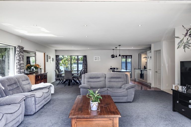 Photo of property in 17 Marsack Crescent, Halswell, Christchurch, 8025