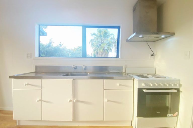 Photo of property in 49 Rosier Road, Glen Eden, Auckland, 0602