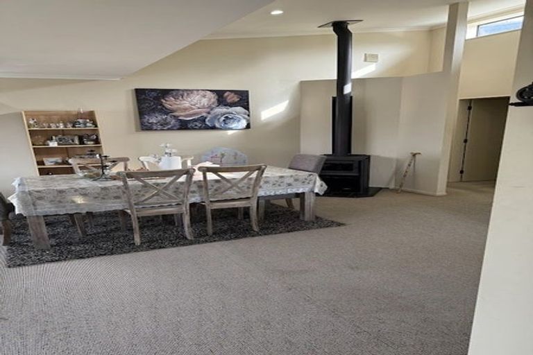 Photo of property in 12a Riverstone Drive, Riverstone Terraces, Upper Hutt, 5018