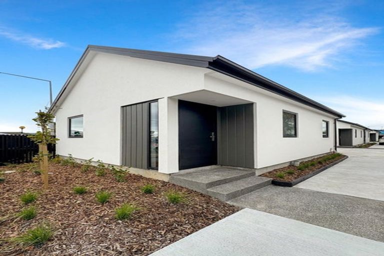 Photo of property in 2/590 Gloucester Street, Linwood, Christchurch, 8011