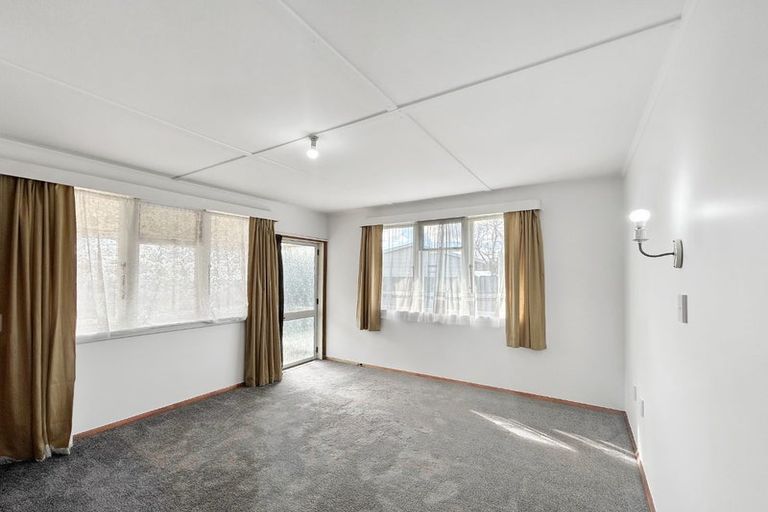 Photo of property in 14 Belfast Place, Roslyn, Palmerston North, 4414