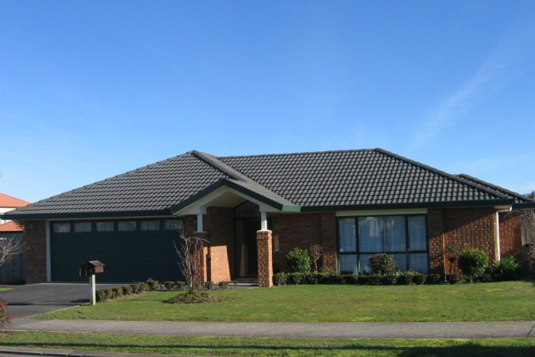 Photo of property in 4 Nephin Place, East Tamaki Heights, Auckland, 2016