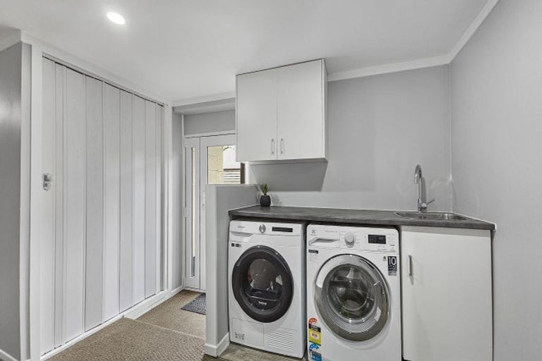 Photo of property in 120 Devon Street, Hillcrest, Rotorua, 3015