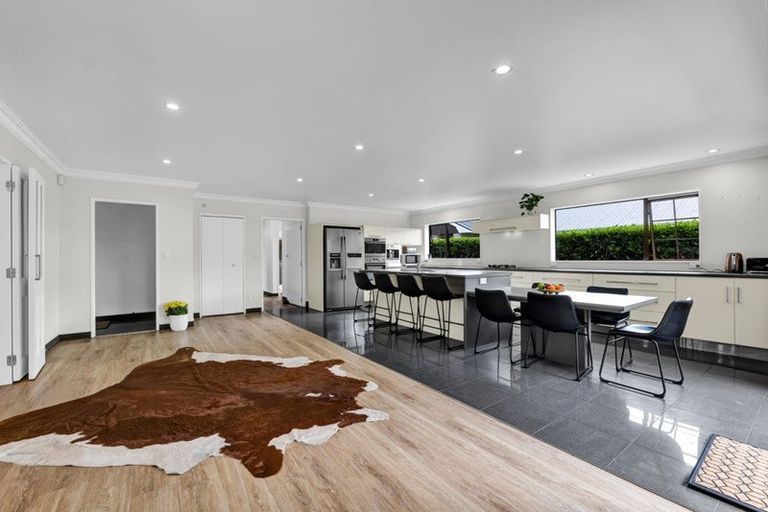 Photo of property in 74 Rata Street, Hawera, 4610