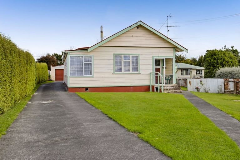 Photo of property in 25 Galt Street, Hawera, 4610