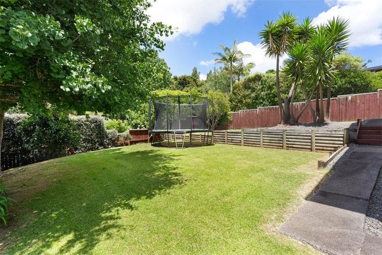 Photo of property in 31 Mcdowell Crescent, Hillcrest, Auckland, 0627