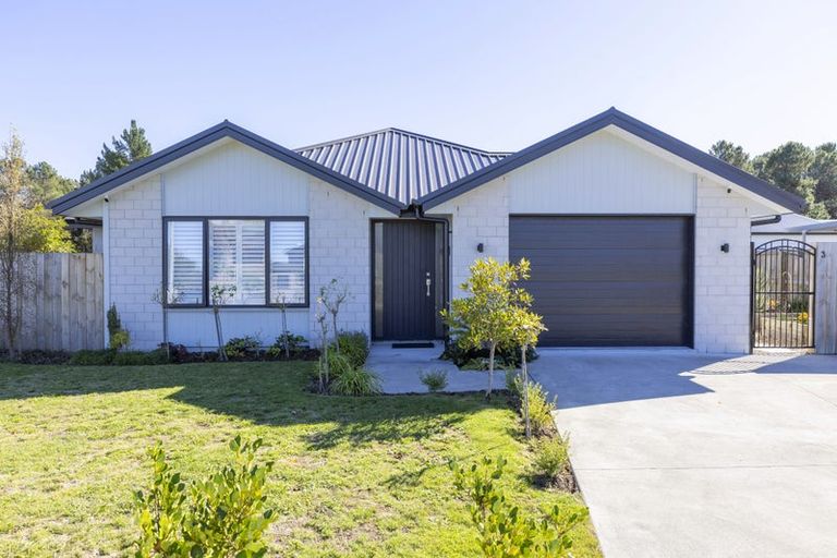 Photo of property in 3 Kohuhu Place, Motuoapa, 3382