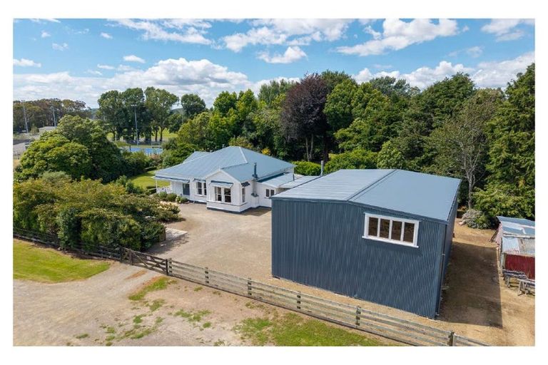 Photo of property in 54 Alfredton Road, Eketahuna, 4900