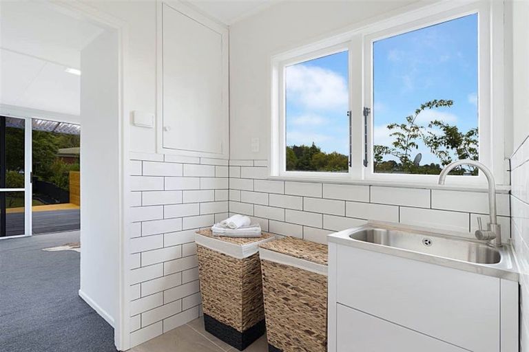 Photo of property in 60 Hilling Street, Titirangi, Auckland, 0604