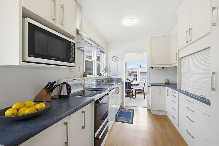 Photo of property in 20 Pembroke Street, Tawa, Wellington, 5028