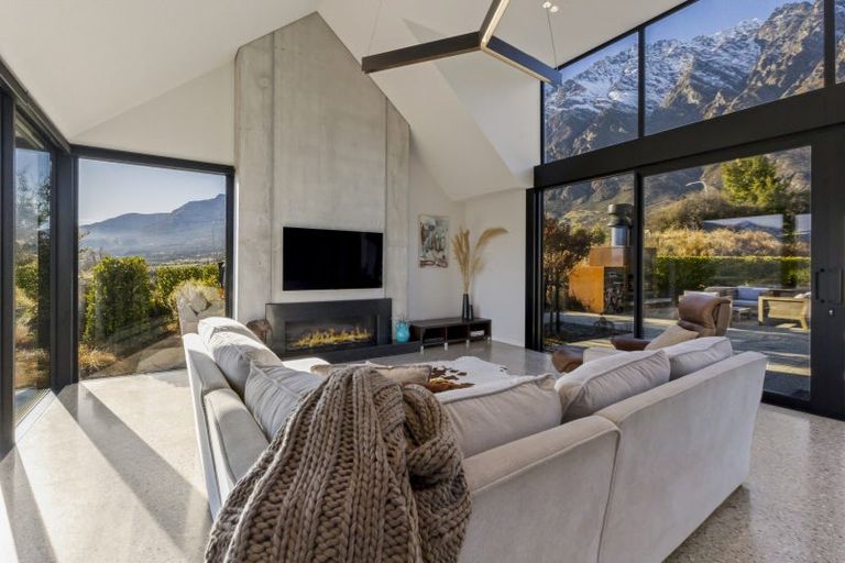Photo of property in 24 Double Cone Road, Jacks Point, Queenstown, 9371