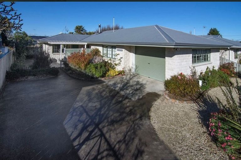 Photo of property in 52 Cambridge Terrace, Masterton, 5810