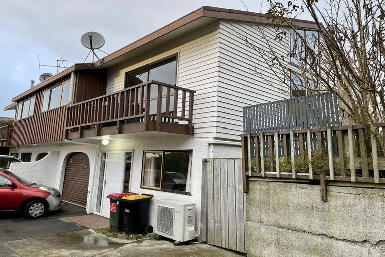 Photo of property in 60f2 Truscott Avenue, Johnsonville, Wellington, 6037