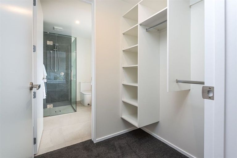 Photo of property in 10 Bishop Street, Green Bay, Auckland, 0604