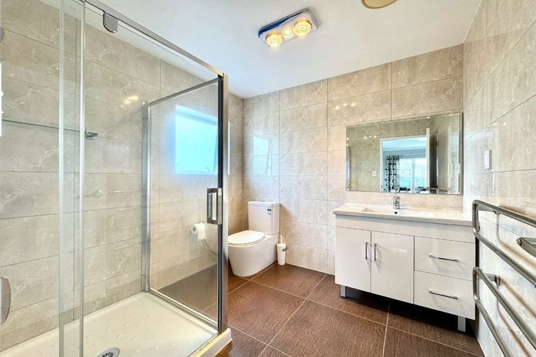 Photo of property in 152 Hill Road, The Gardens, Auckland, 2105