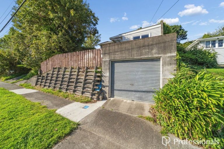 Photo of property in 5 Delaney Drive, Stokes Valley, Lower Hutt, 5019