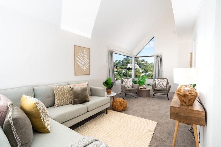 Photo of property in 16 Garden Road, Northland, Wellington, 6012