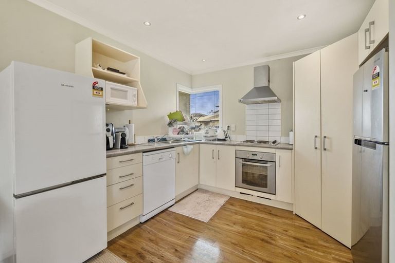 Photo of property in 33/64 Kawaha Point Road, Kawaha Point, Rotorua, 3010