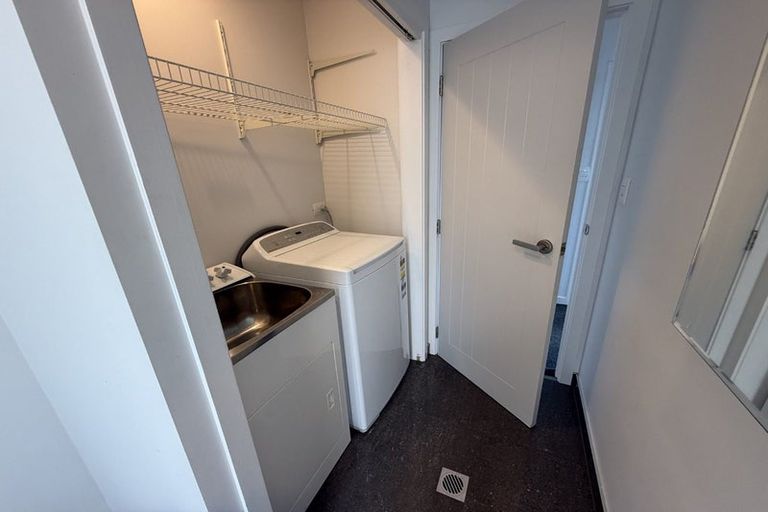 Photo of property in 18 Zita Avenue, Matakatia, Whangaparaoa, 0930