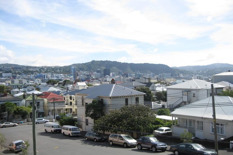 Photo of property in 4u8 Derby Street, Mount Victoria, Wellington, 6011