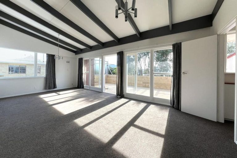 Photo of property in 235 Manly Street, Paraparaumu Beach, Paraparaumu, 5032