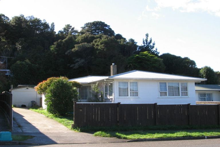 Photo of property in 18 Kaponga Street, Wainuiomata, Lower Hutt, 5014