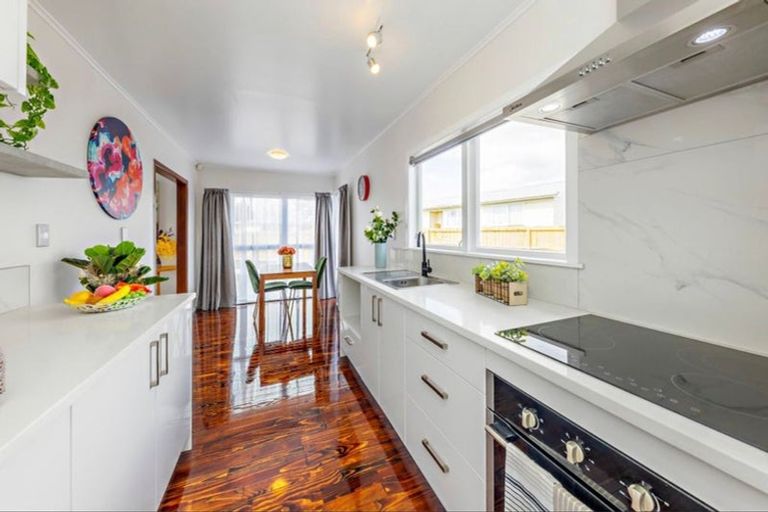 Photo of property in 24 President Avenue, Papakura, 2110