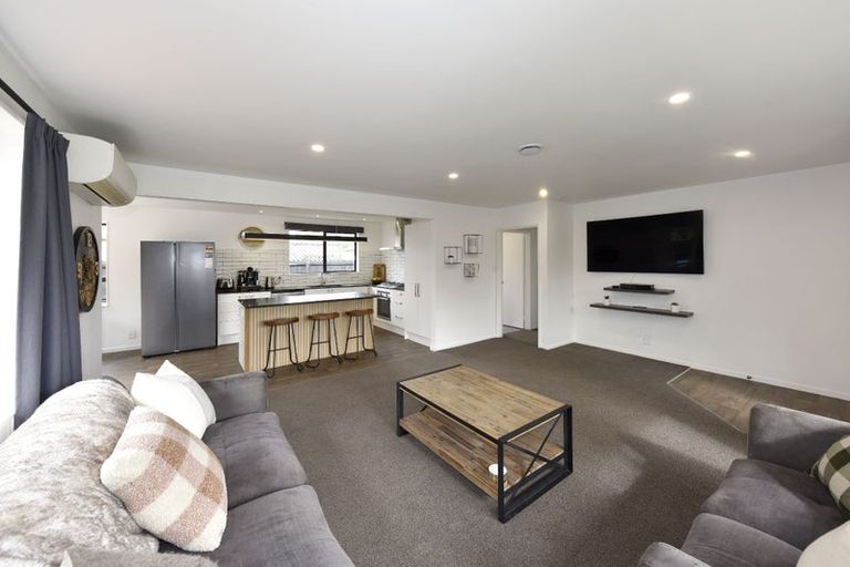 Photo of property in 2 Edwins Way, Burwood, Christchurch, 8083