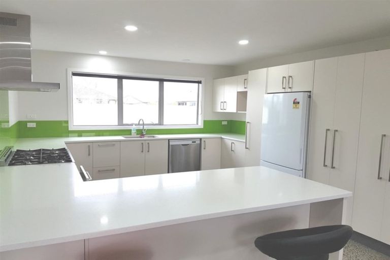 Photo of property in 9 Crown Close, Prebbleton, 7604