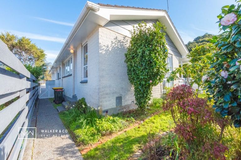 Photo of property in 15 Kaponga Street, Wainuiomata, Lower Hutt, 5014
