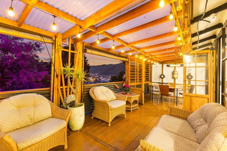 Photo of property in 33 Fraser Street, Wainuiomata, Lower Hutt, 5014