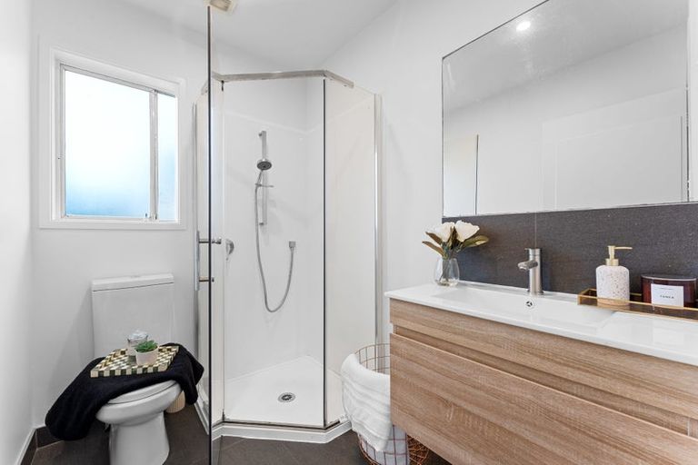 Photo of property in 4/83 Birkdale Road, Birkdale, Auckland, 0626