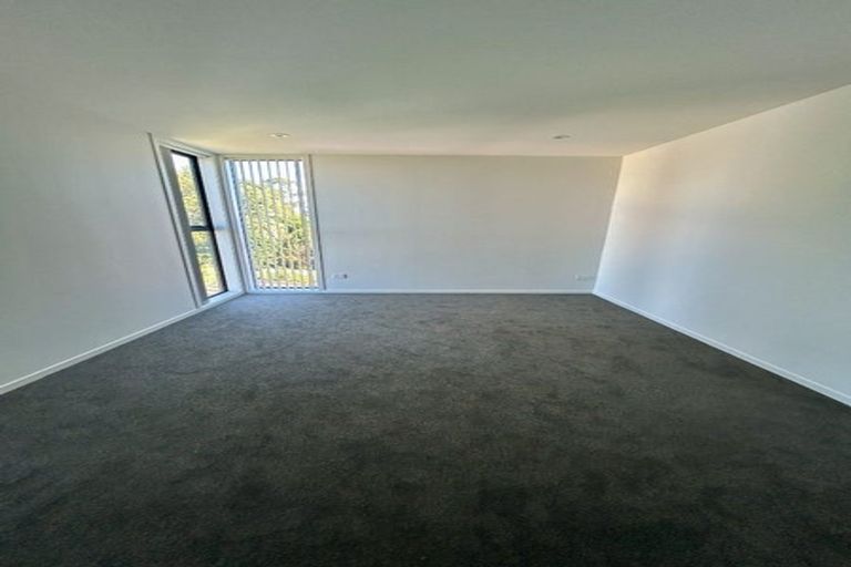 Photo of property in 15 Tiraumea Drive, Pakuranga, Auckland, 2010